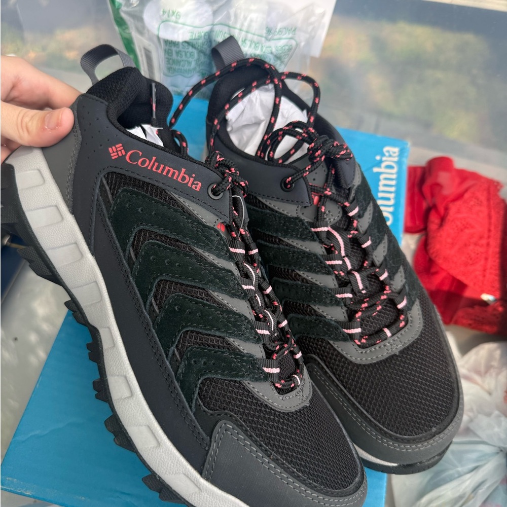 Columbia Black and Gray Athletic Shoes with Modern Design 9W